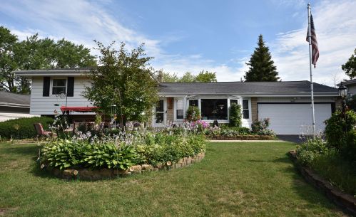 11014 Derby Ave, Milwaukee, WI 53225-4452