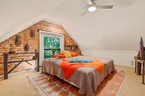 1817 Honore St, Chicago IL 60657-2007 exterior