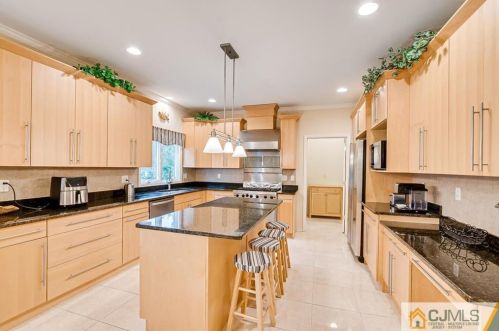 15 10 Eyck Pl, Edison NJ 08820-3223 exterior