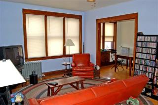 1622 Irving Pl, Milwaukee WI  53202-1497 exterior