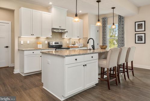 1220 Beck Ml Rd, Hanover PA 17331-9752 exterior