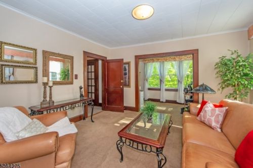 5 Wilfred St, Montclair NJ 07042-1644 exterior