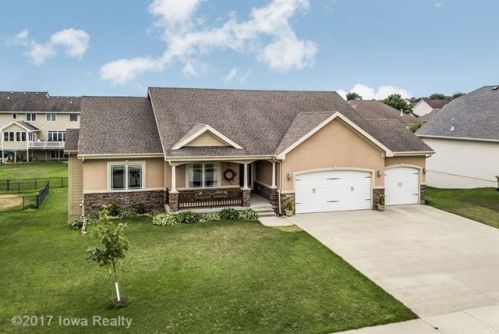 14310 Clearview Ln, Des Moines, IA 50323-2083