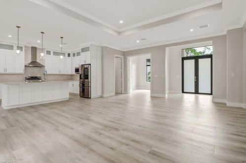 125 11 St, Naples FL 34117-2298 exterior