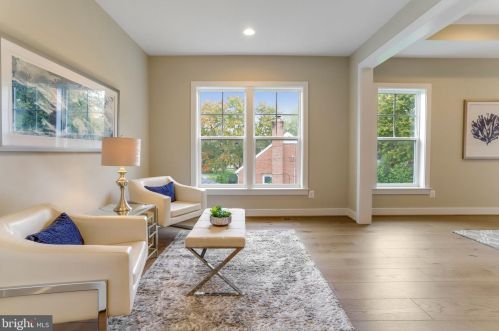 920 Darton Dr, Alexandria VA 22308-2021 exterior