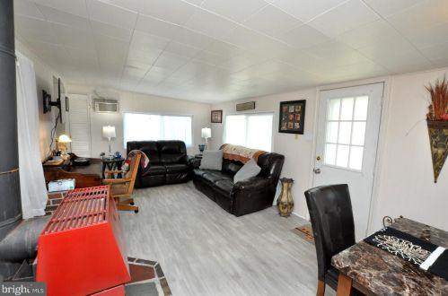 1324 Morgan Ave, Riverton NJ 08077-2730 exterior