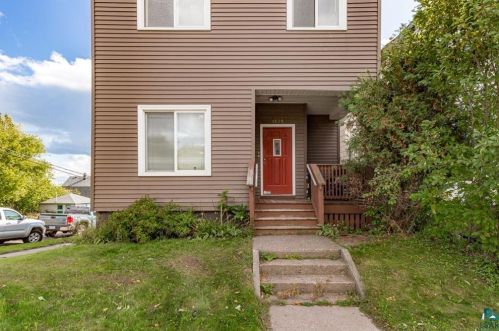 1828 London Rd, Duluth MN 55812-2039 exterior