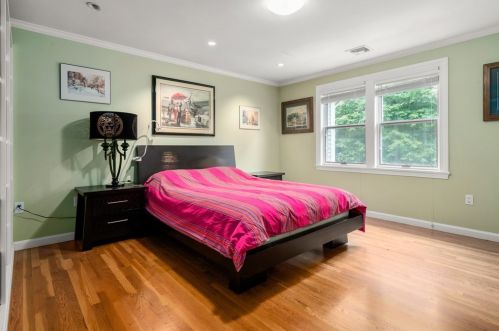 235 Warren St, Brookline MA 02445-5942 exterior