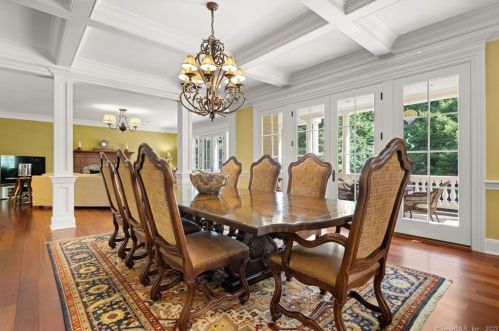 12 Thatcher Ter, Farmington CT 06032-1566 exterior