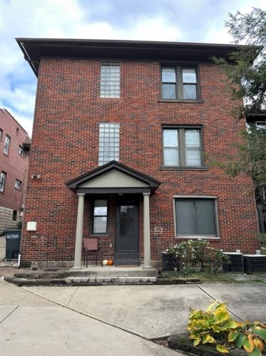 1517 Mcfarland Rd, Pittsburgh PA  15216-1808 exterior