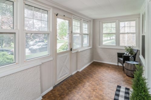 3143 Elm Ave, Brookfield, IL 60513-1305