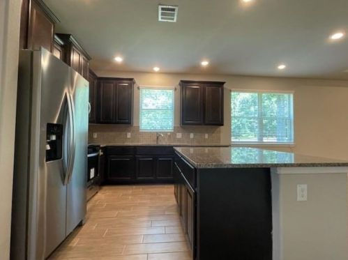 58 La Costa Dr, Montgomery TX 77356-5358 exterior