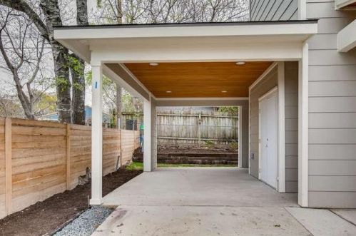 4605 Englewood Dr, Austin TX 78745-2130 exterior