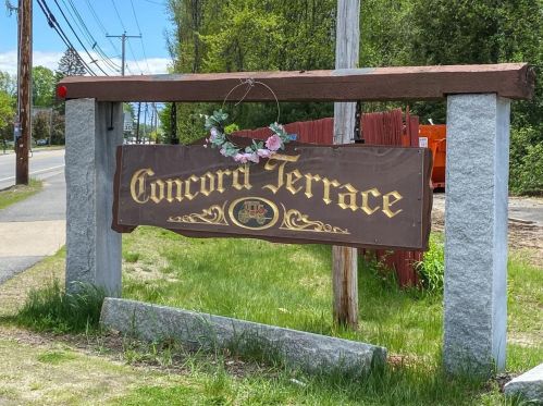 8 Rex Dr, Concord NH 03303-4166 exterior