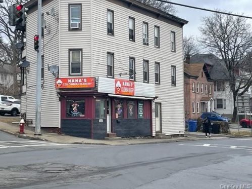 366 North St, Middletown, NY 10940-3627