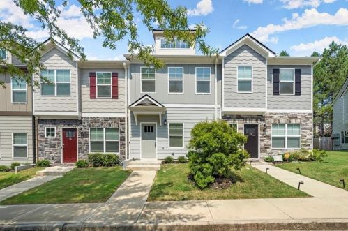 768 Crestwell Cir, Atlanta, GA 30331-8621