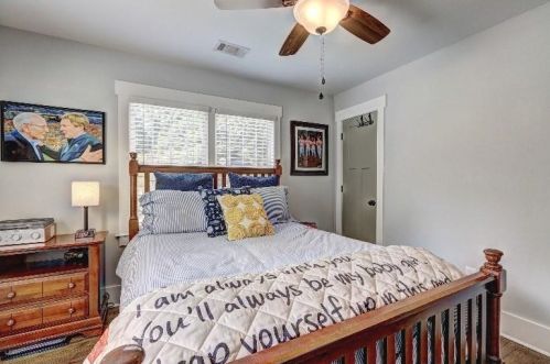 1401 Forrest Ave, Atlanta GA 30344-2709 exterior