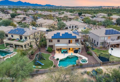 22034 55th St, Phoenix AZ  85054-7150 exterior