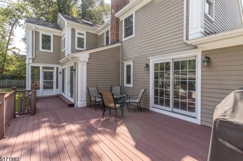 10 Marion Ln, Scotch Plains NJ 07076-2925 exterior