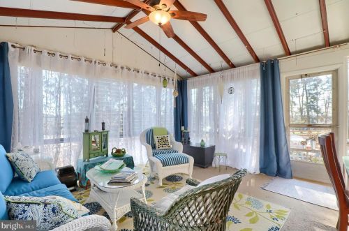 306 Blf Vw Dr, Lancaster PA 17601-4136 exterior