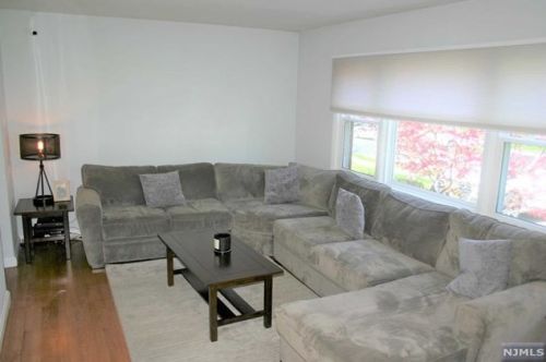 270 Dewey Pl, Teaneck, NJ 07666-3415