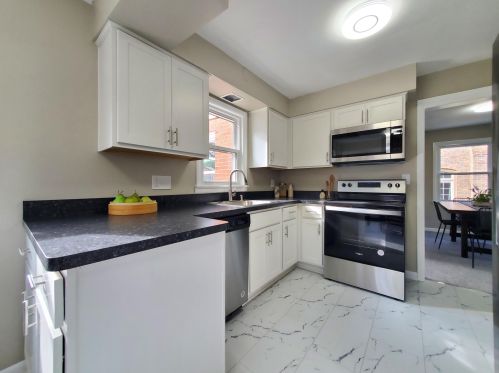 3817 Sherman Blvd, Milwaukee, WI 53216-2446