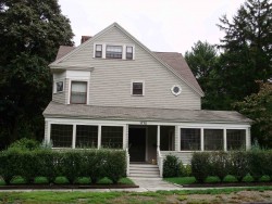 1775 Beacon St, Newton, MA 02468-1402