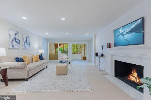 1515 Highwood Dr, Mc Lean VA  22101-5800 exterior