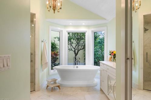 7521 Cordoba Cir, Naples FL 34109-7118 exterior