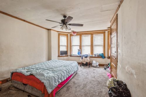 4951 Hoyne Ave, Chicago IL 60643-1728 exterior