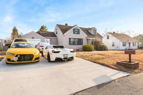 31 Ravenwood St, Springfield, MA 01119-2201