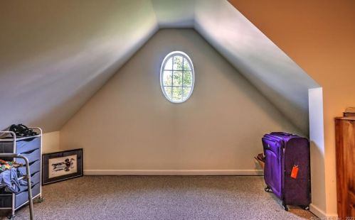 2 Alana Dr, Milford CT 06461-3094 exterior