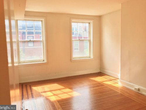 317 10th St, Philadelphia PA  19107-6144 exterior