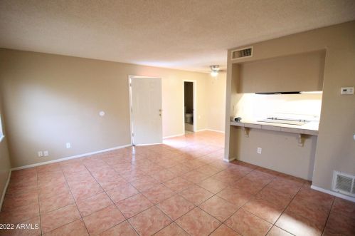 5047 40th Ave, Phoenix, AZ 85019-2892