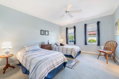 2221 Regal Way, Naples FL 34110-1020 exterior