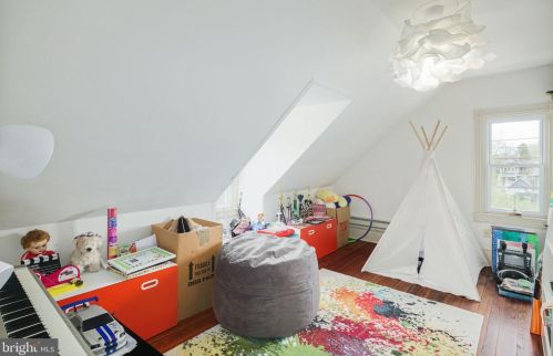 212 Atlantic Ave, Tavistock NJ 08033-3334 exterior