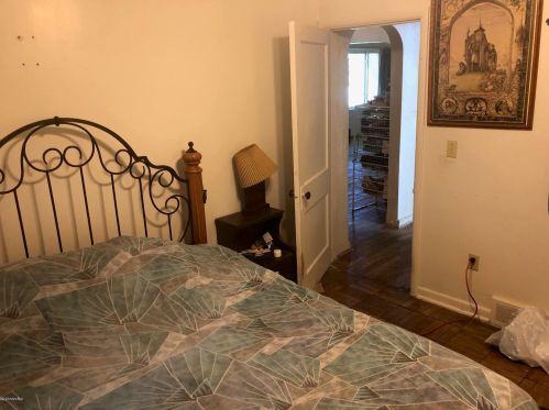 711 G Ave, Kalamazoo MI 49004-1404 exterior