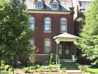 3404 Magnolia Ave, Saint Louis MO  63118-1132 exterior