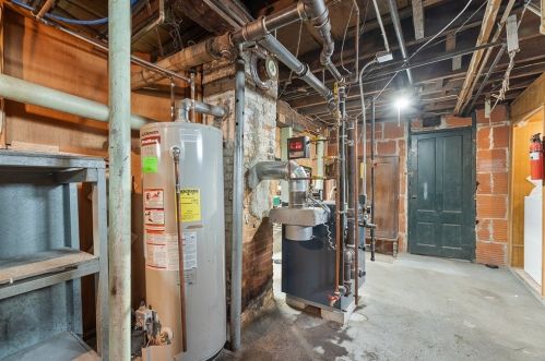 15 Isabella St, Worcester MA 01603-2122 exterior