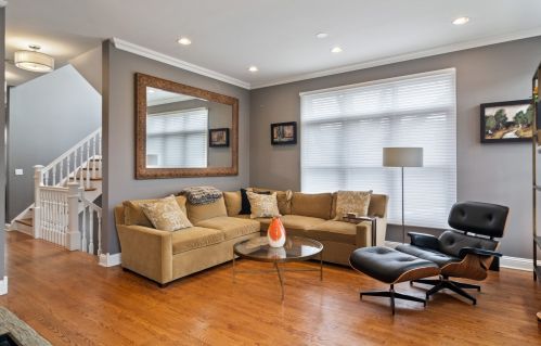 1800 Melrose St, Chicago IL  60657-2002 exterior