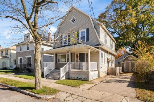 15 Bowen St, Providence, RI 02903-1210