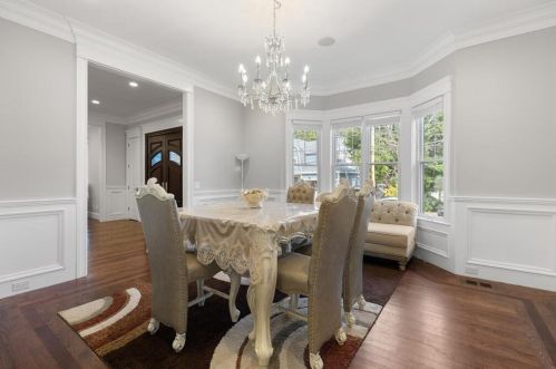 10 Fox Hl Rd, Newton MA exterior