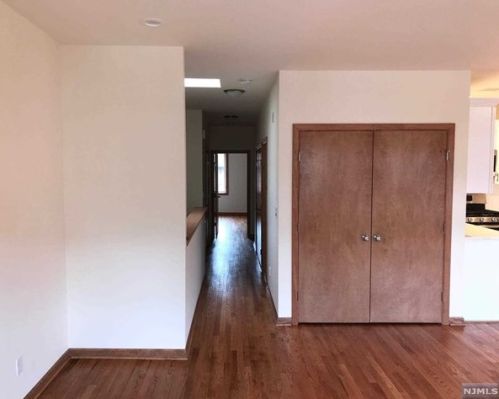 65 Westwood Ave, Westwood NJ  07675-1713 exterior