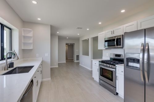 2902 18th Ave, Phoenix AZ  85015-6118 exterior