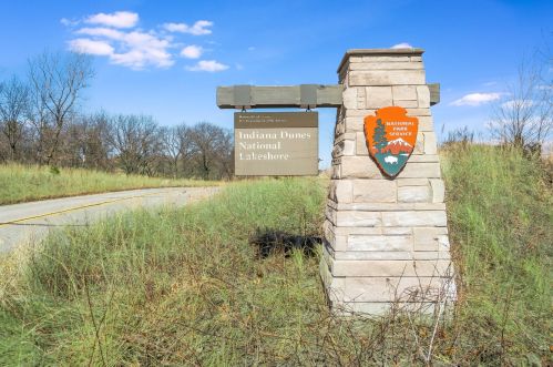 665 Shelby St, Gary IN 46403-2254 exterior