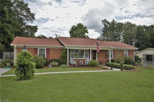 4103 Barrett Dr, High Point, NC 27263-3003