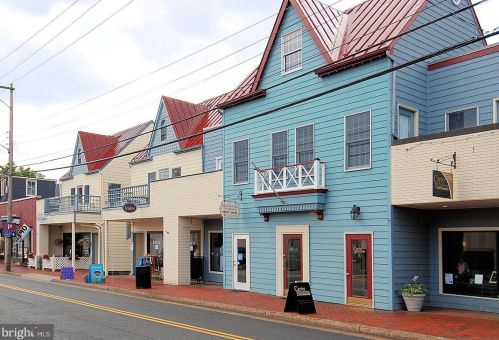 803 Catoctin Cir, Leesburg VA 20176-4951 exterior