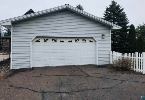 1320 Minnesota Ave, Duluth MN 55802-2425 exterior