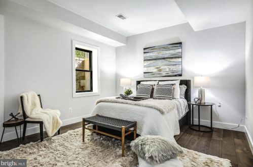 6160 Hardy Dr, Mc Lean VA 22101-3112 exterior