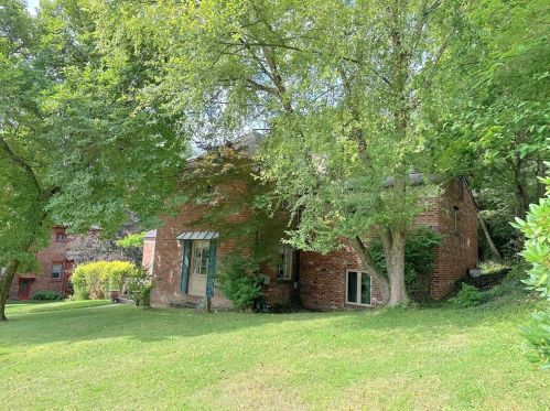 1130 Dartmouth Rd, Pittsburgh, PA 15205-1705